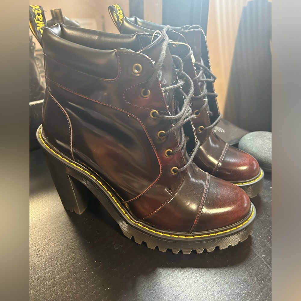 Dr Martens Averil size 8 womans